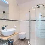Apartamento Ellis 2413 *