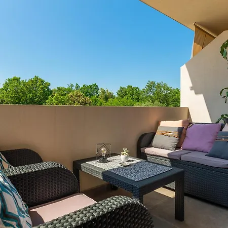 Apartamento Ellis 2413 *