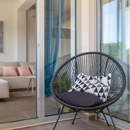 Apartamento Ellis 2413 *