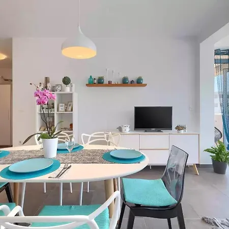 Ellis 2413 Apartamento