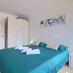 Ellis 2413 *