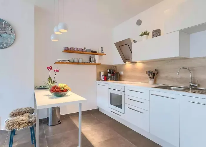 Ellis 2413 Appartamento Medolino