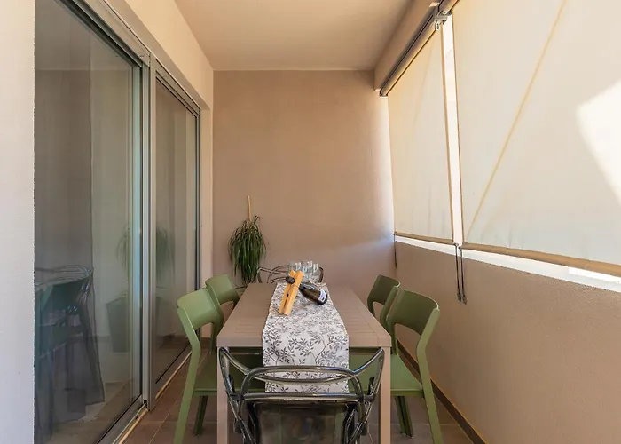 Ellis 2413 * Medolino